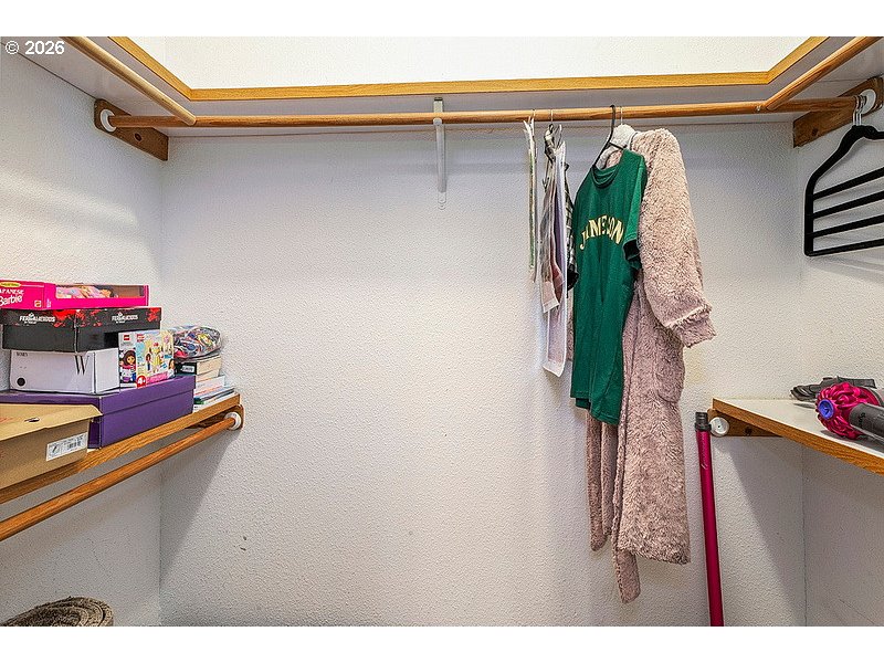 774 Southwest Sunset Way, Unit 79 Troutdale, OR 97060 - Photo 17 of 23 Bedroom, Primary