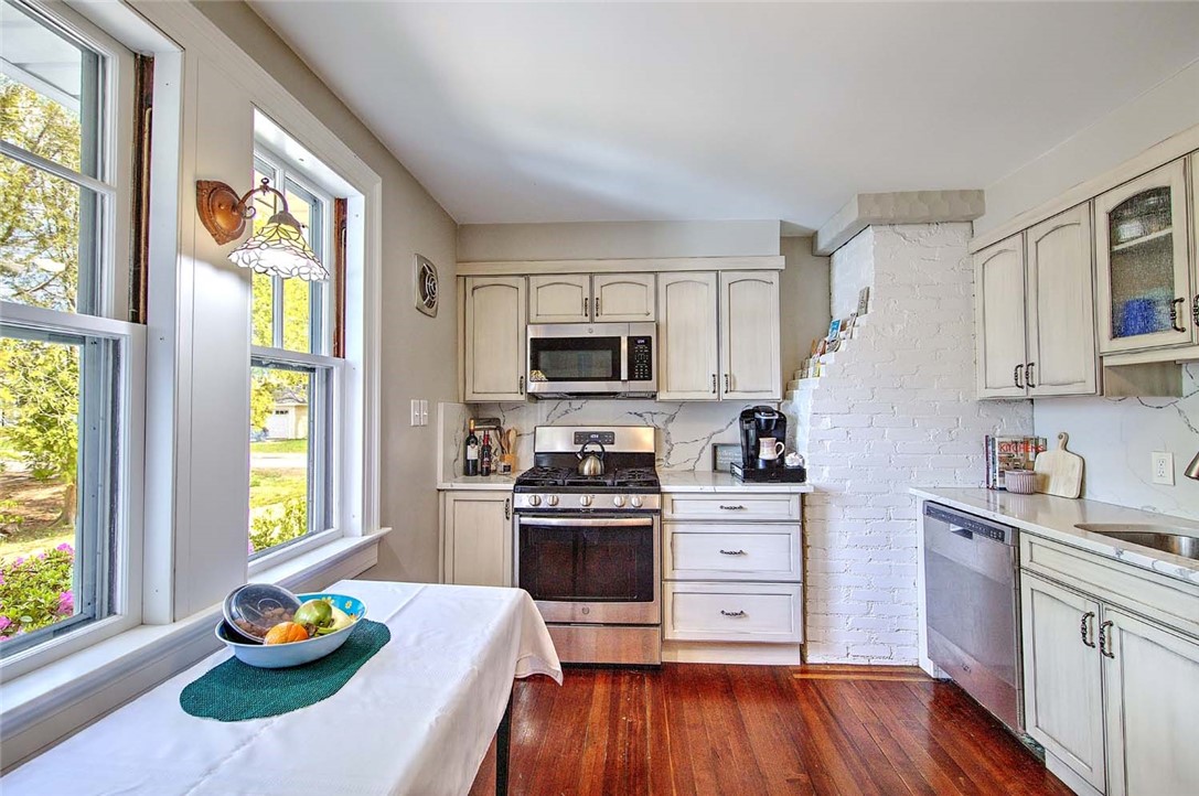 119 Alfred Drowne Road Barrington, RI 02806 - Photo 19 of 50