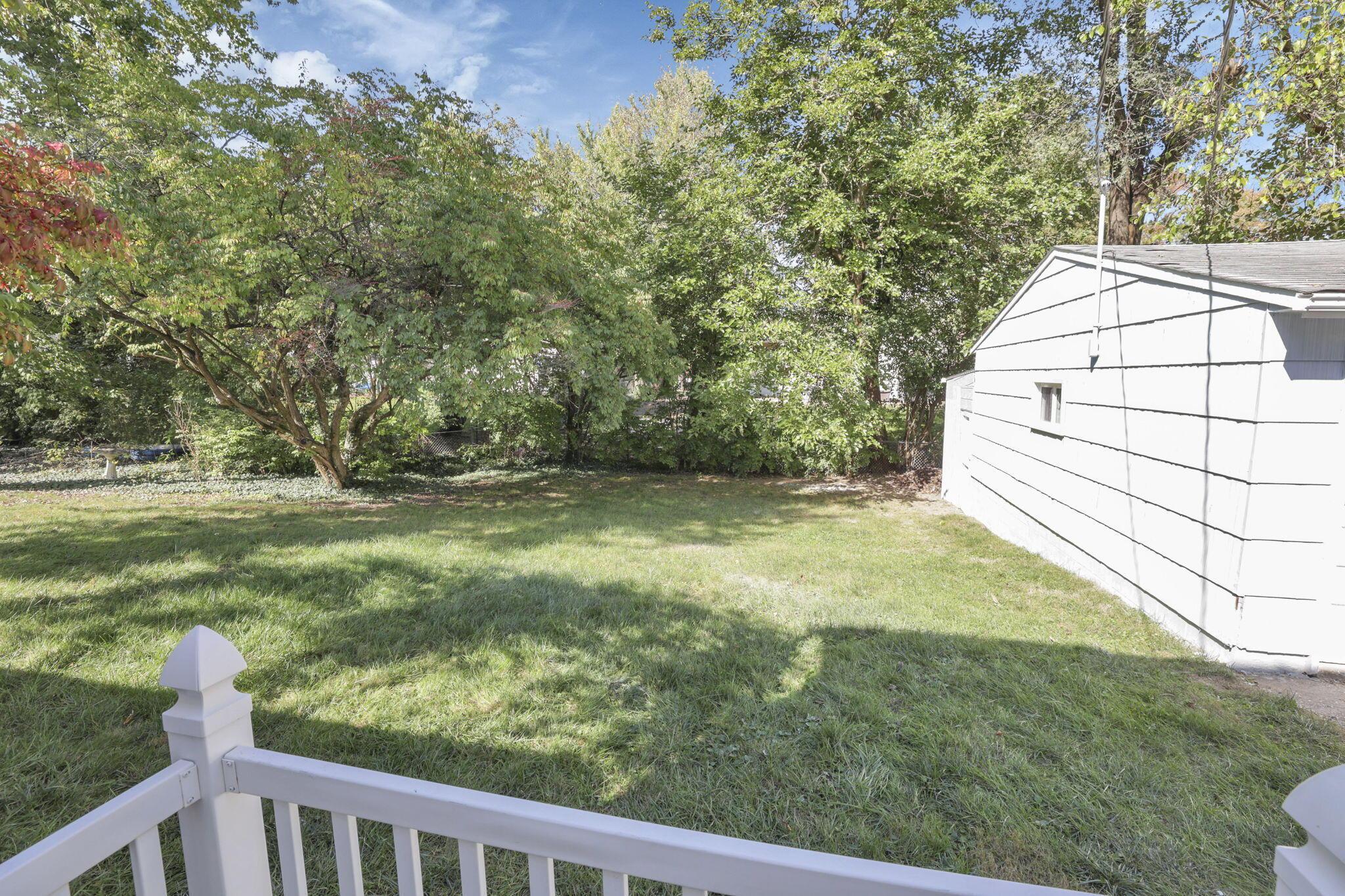 960 Bernard Road Columbus, OH 43221 - Photo 63 of 66 66-web-or-mls-011A5769