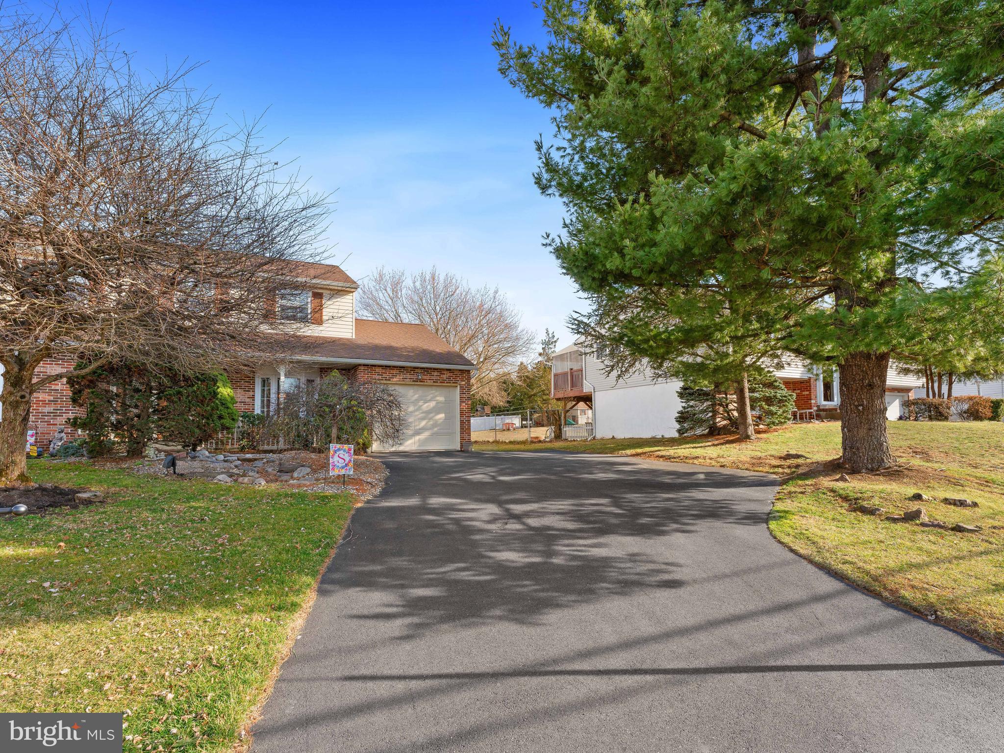 665 Pickering Road Southampton, PA 18966 - Photo 5 of 50 Gallery Image 5