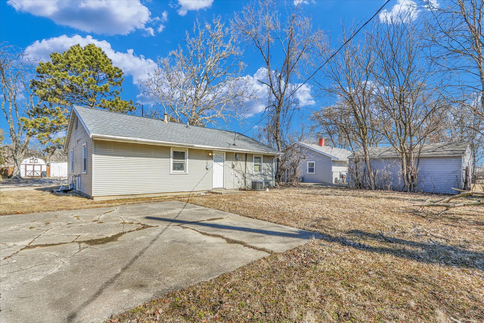 4 Hedge Court Champaign, IL 61821 - Photo 22 of 23 a house with a outdoor space