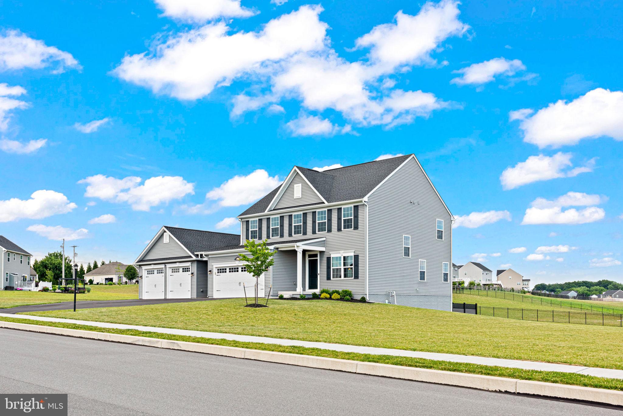 102 Tyler Drive Hanover, PA 17331 - Photo 4 of 55