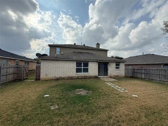 $2,075 | 135 Quail Run Drive, Seagoville, TX 75159