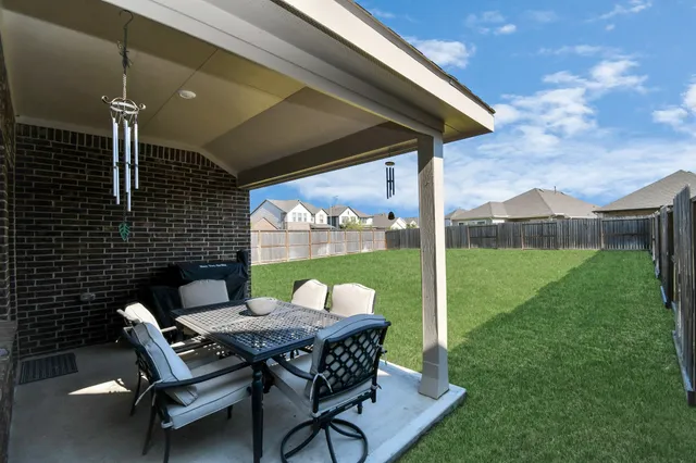 $2,300 | 29418 Amber Pne Court, Katy, TX 77494