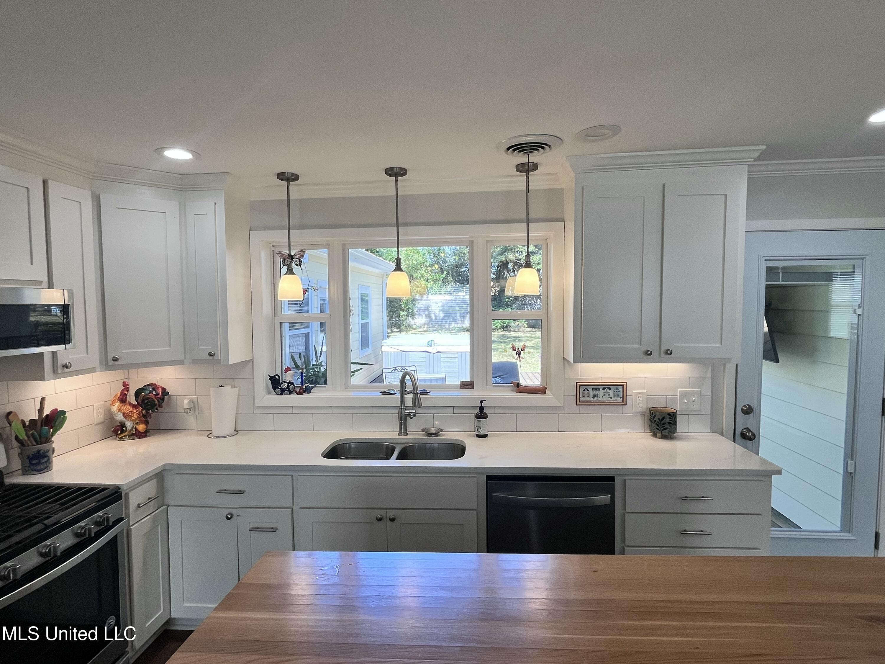 835 Post Road Clinton, MS 39056 - Photo 11 of 100 IMG_9783