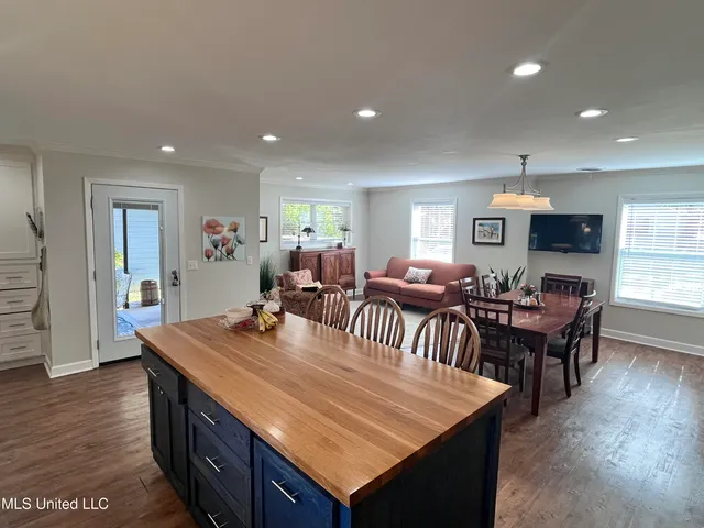 $289,900 | 835 Post Road, Clinton, MS 39056