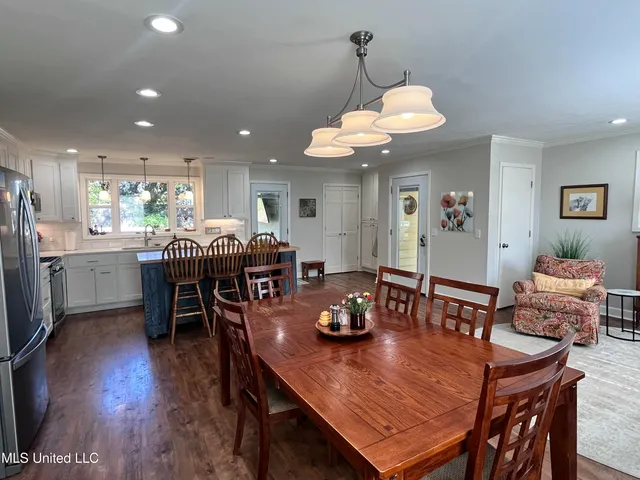 $289,900 | 835 Post Road, Clinton, MS 39056