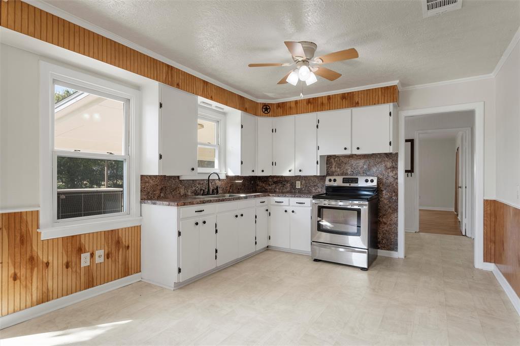 312 East Colorado Bremond, TX 76629 - Photo 10 of 26