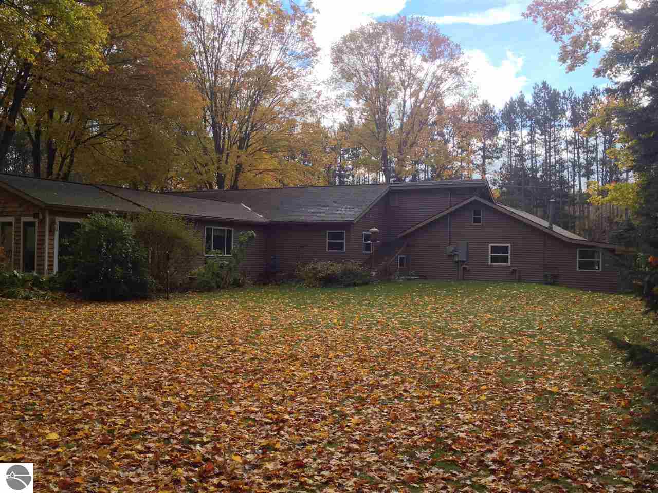 19268 Cedar Run Road Traverse City, MI 49684 - Photo 6 of 43 1777784-5.JPG