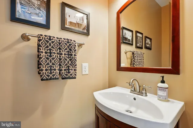 $749,900 | 19254 Mabel Court, Culpeper, VA 22701