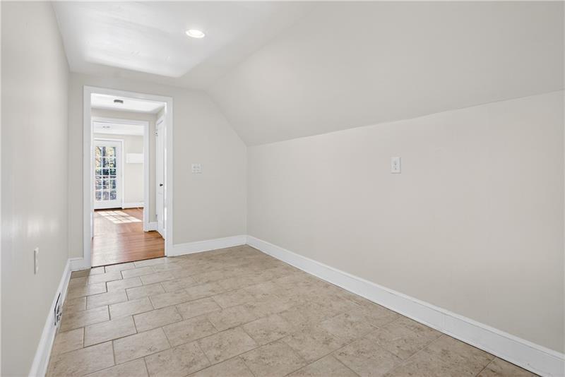 613 Pelham Road Northeast Atlanta, GA 30324 - Photo 2 of 24