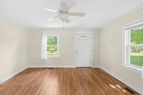 37 North Bishop Lane, Southampton, NY 11968