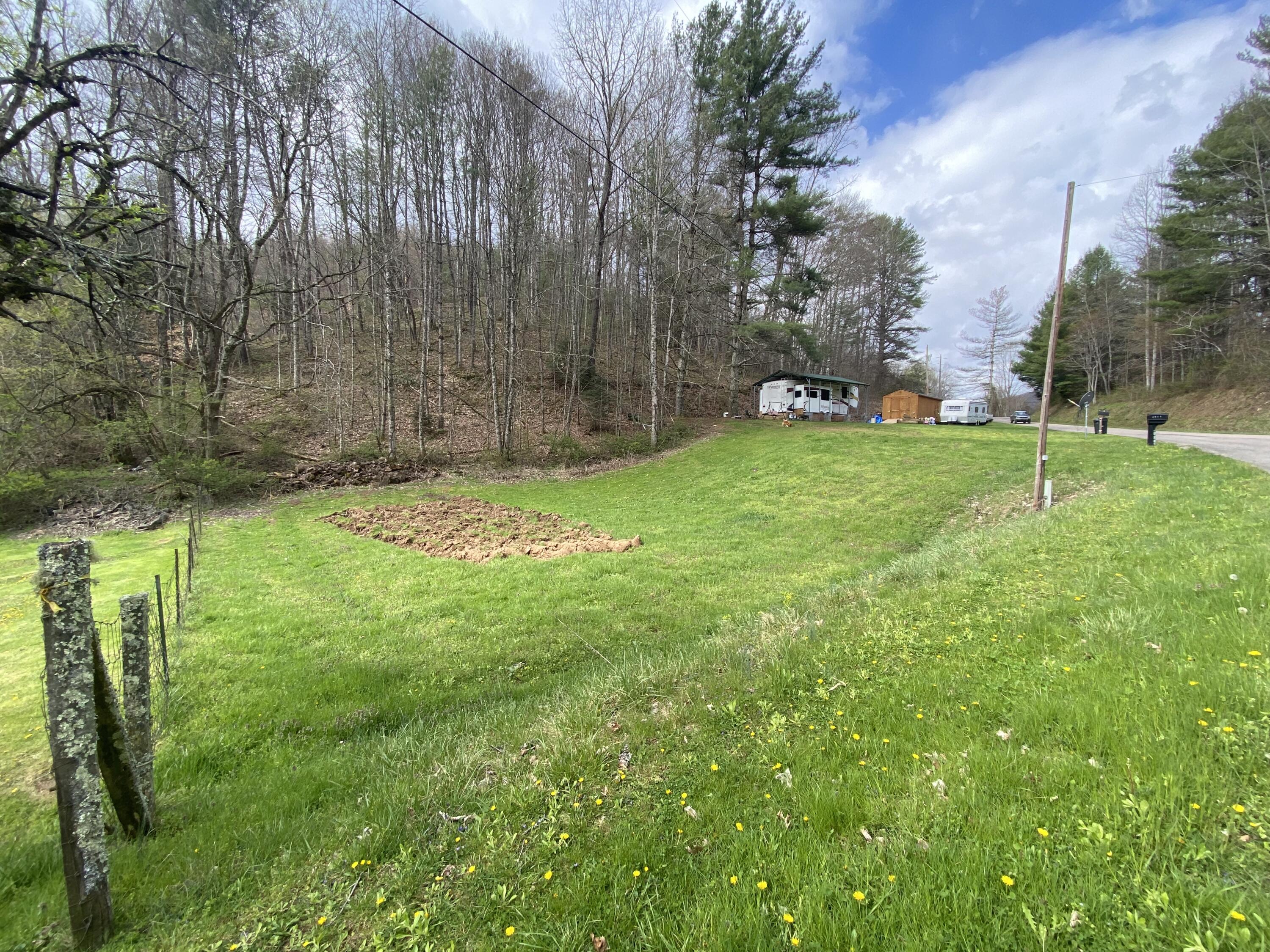4024 Pine Orchard Road Butler, TN 37640 - Photo 1 of 31 IMG_0731