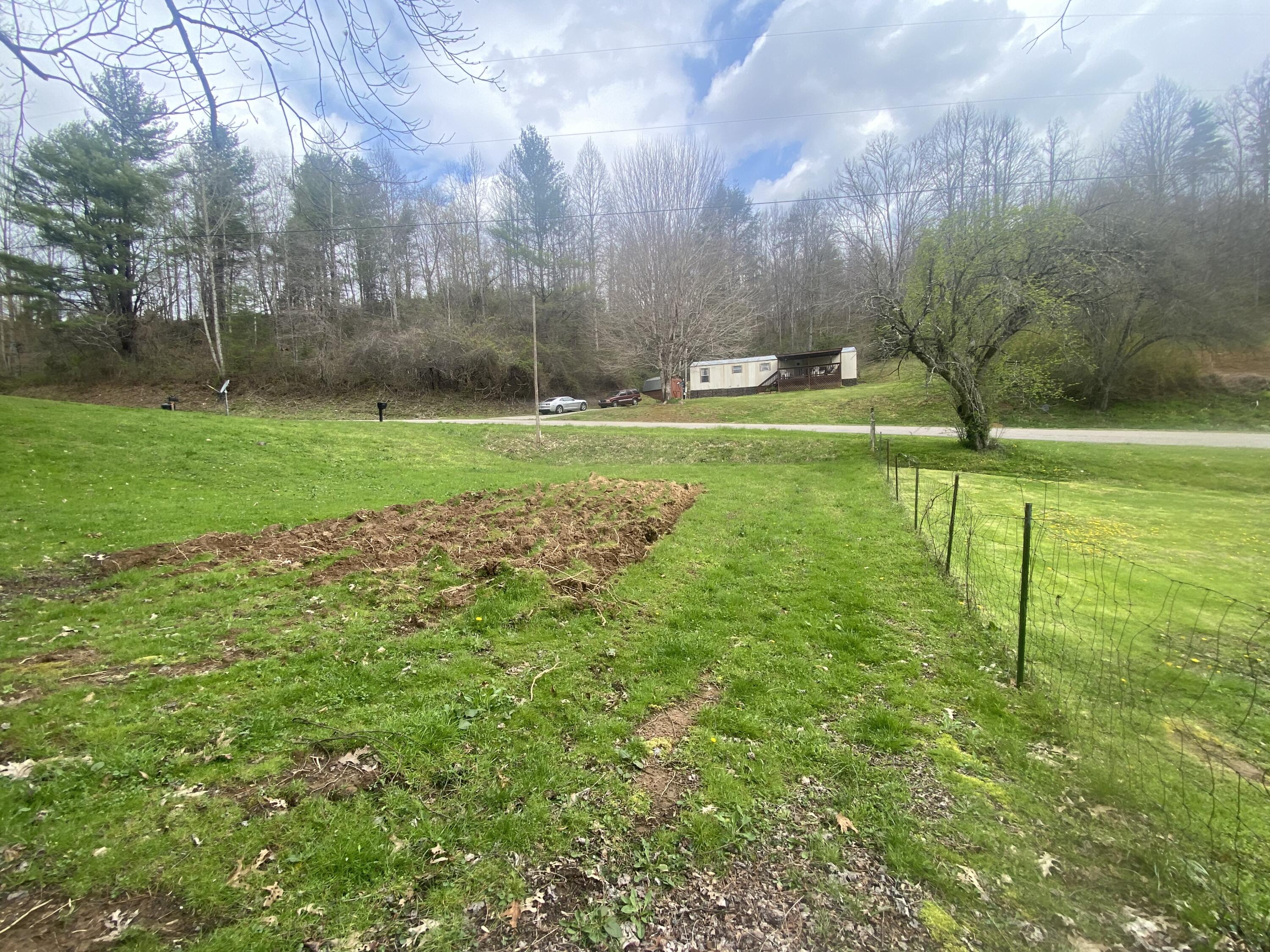 4024 Pine Orchard Road Butler, TN 37640 - Photo 2 of 31 IMG_0760 2