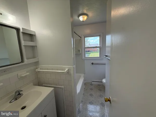 $1,600 | 103 Taft Avenue, Winchester, VA 22601