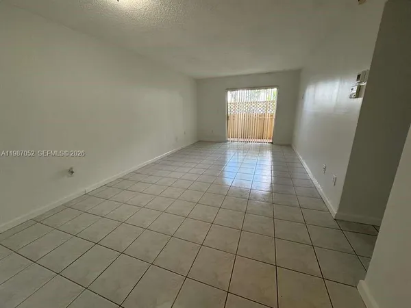 $2,400 | 8500 Southwest 109th Avenue, Unit 6118, Miami, FL 33173