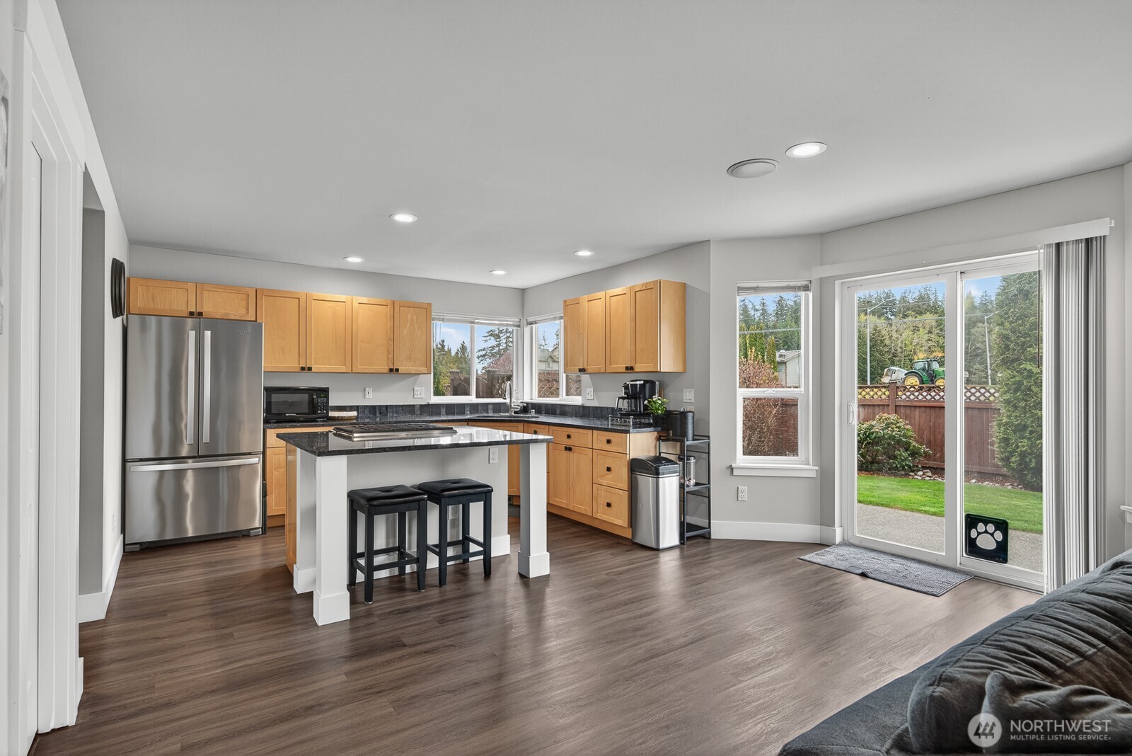 2215 37th Court Anacortes, WA 98221 - Photo 10 of 40