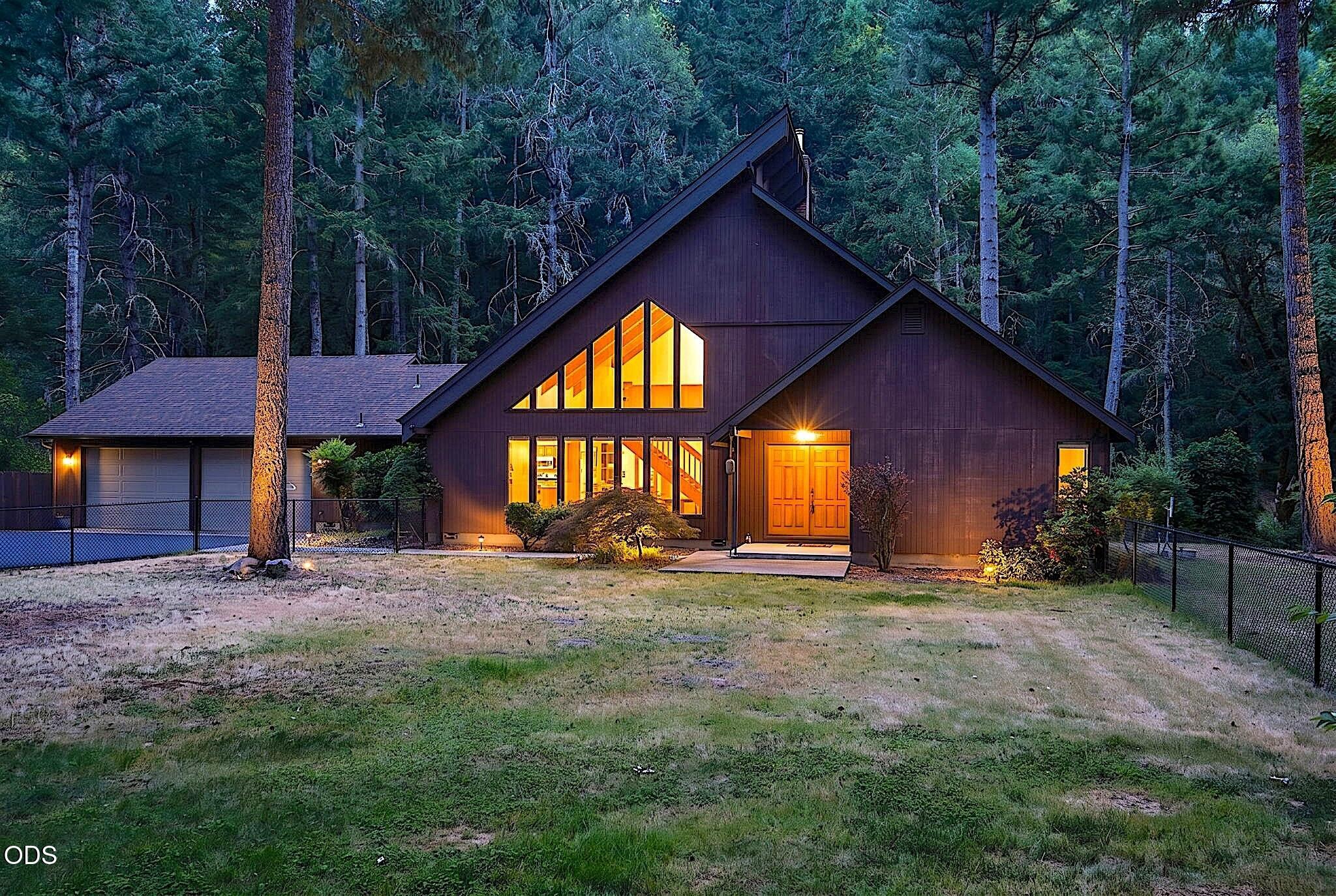 484 Round Prairie Road Wilderville, OR 97543 - Photo 1 of 77