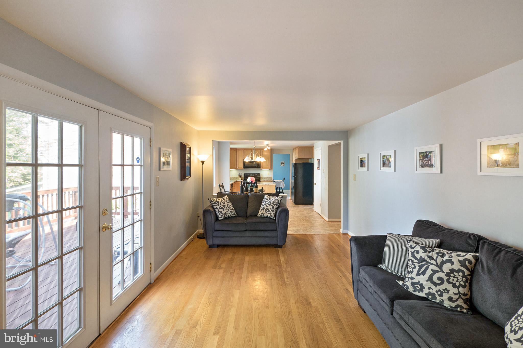 1780 Valleyside Drive Frederick, MD 21702 - Photo 13 of 30 Living Room