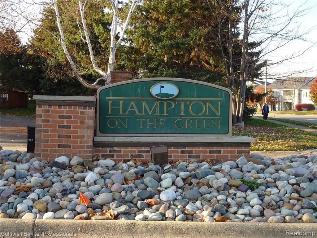 545 Tennyson, Unit 43 Rochester, MI 48307 - Photo 21 of 22 DSC00142.JPG