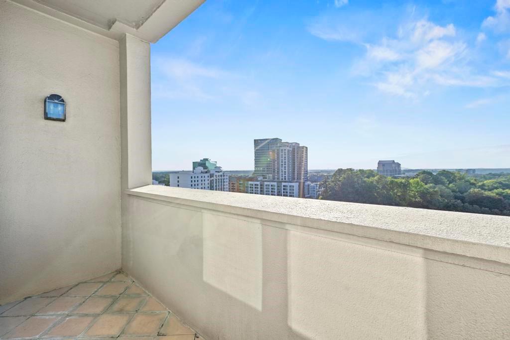 3334 Peachtree Road Northeast, Unit 1207 Atlanta, GA 30326 - Photo 7 of 25 a view of a terrace