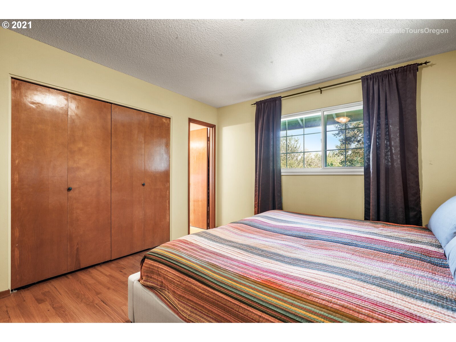3211 Southwest Ridge Drive Portland, OR 97219 - Photo 17 of 32 Gallery Image 17