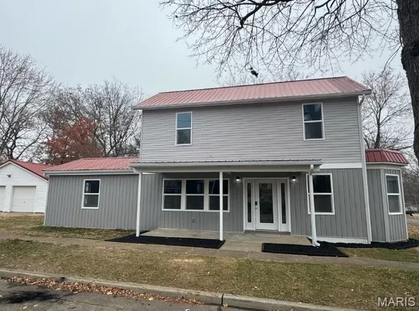 $295,000 | 415 South Main Street, Farmington, MO 63640