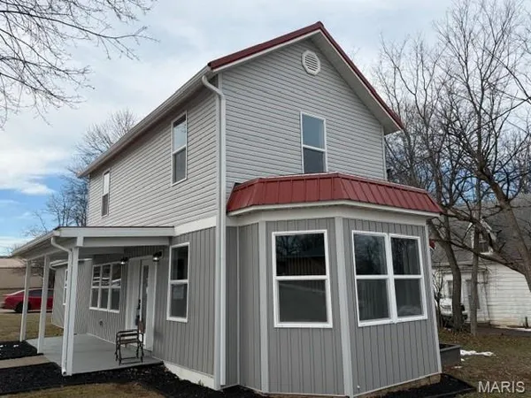 $295,000 | 415 South Main Street, Farmington, MO 63640