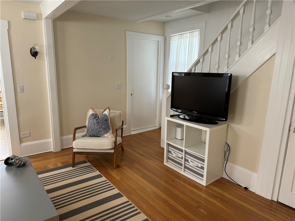 49 Connection Street Newport, RI 02840 - Photo 5 of 34