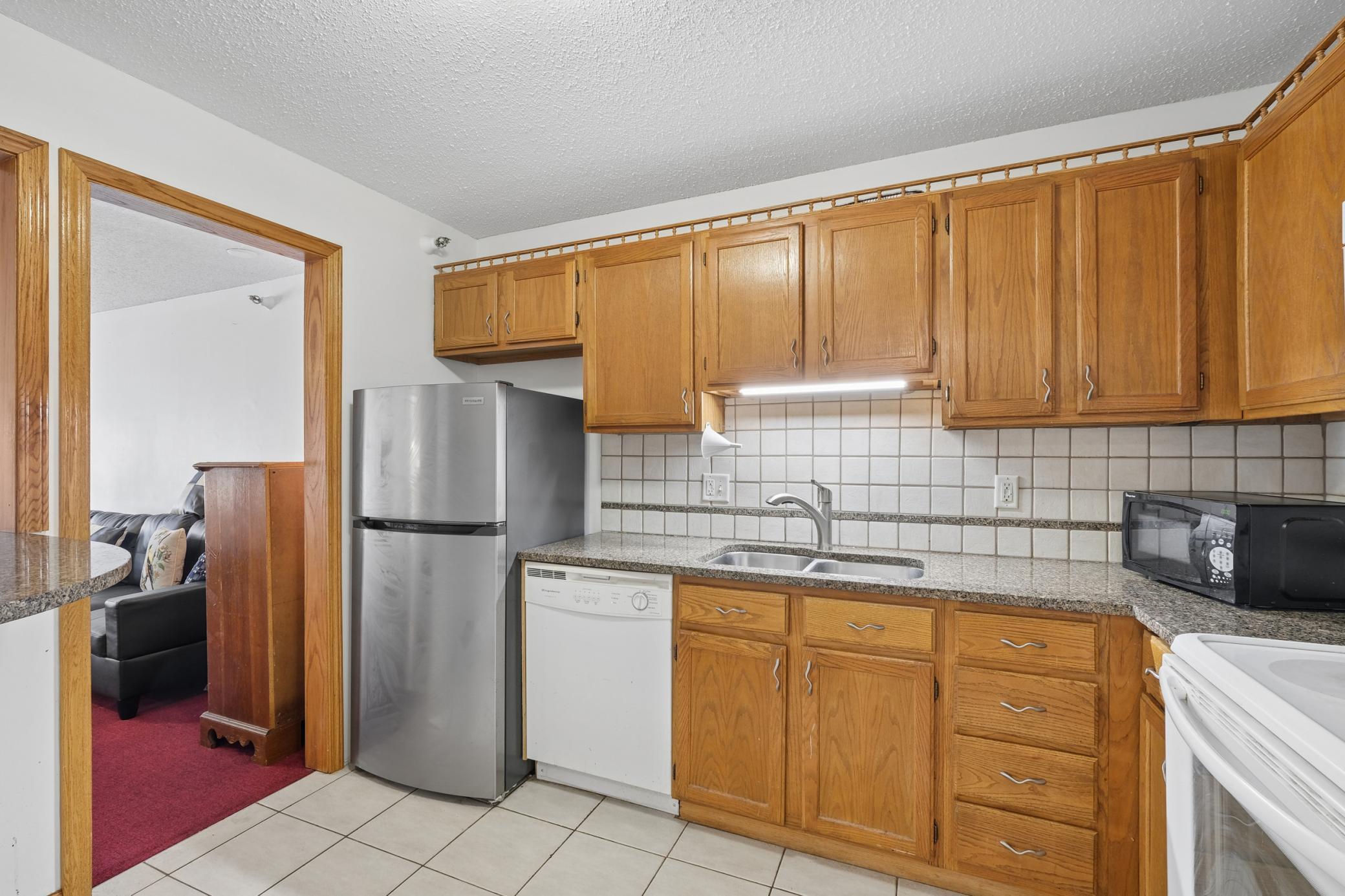 500 County B Road West, Unit 111 Roseville, MN 55113 - Photo 10 of 25