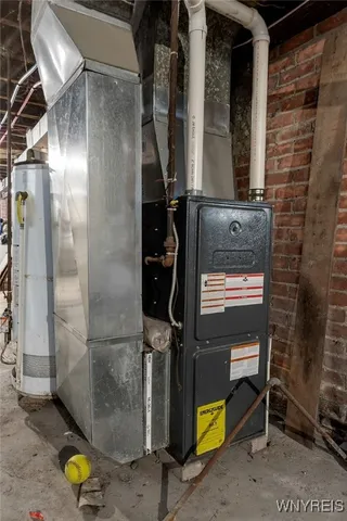 $300,000 | 11 Hoyt Street, Buffalo, NY 14213