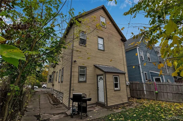 $300,000 | 11 Hoyt Street, Buffalo, NY 14213