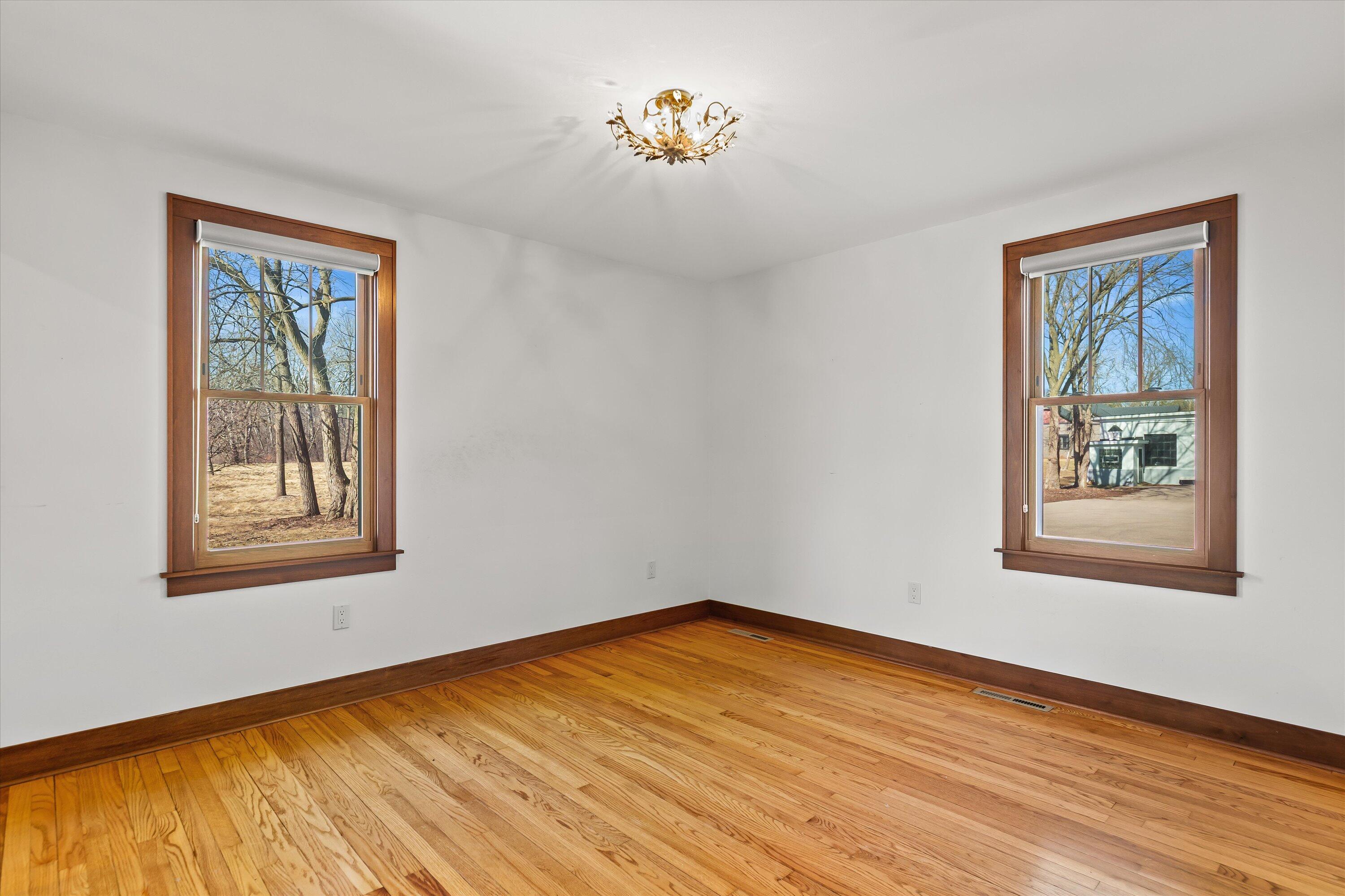 N7243 North Crystal Lake Road Beaver Dam, WI 53916 - Photo 14 of 46 Windows in Master Suite