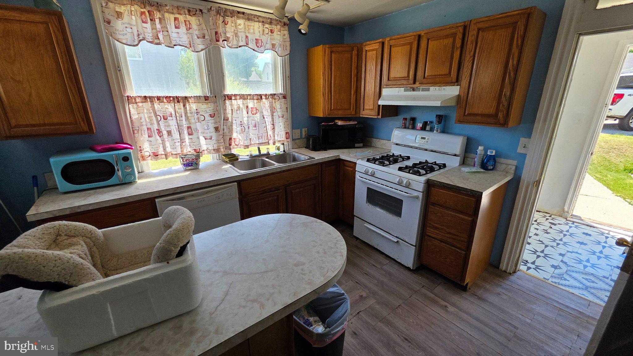 917 Baltimore Street Hanover, PA 17331 - Photo 5 of 19 Cozy kitchen with natural light.