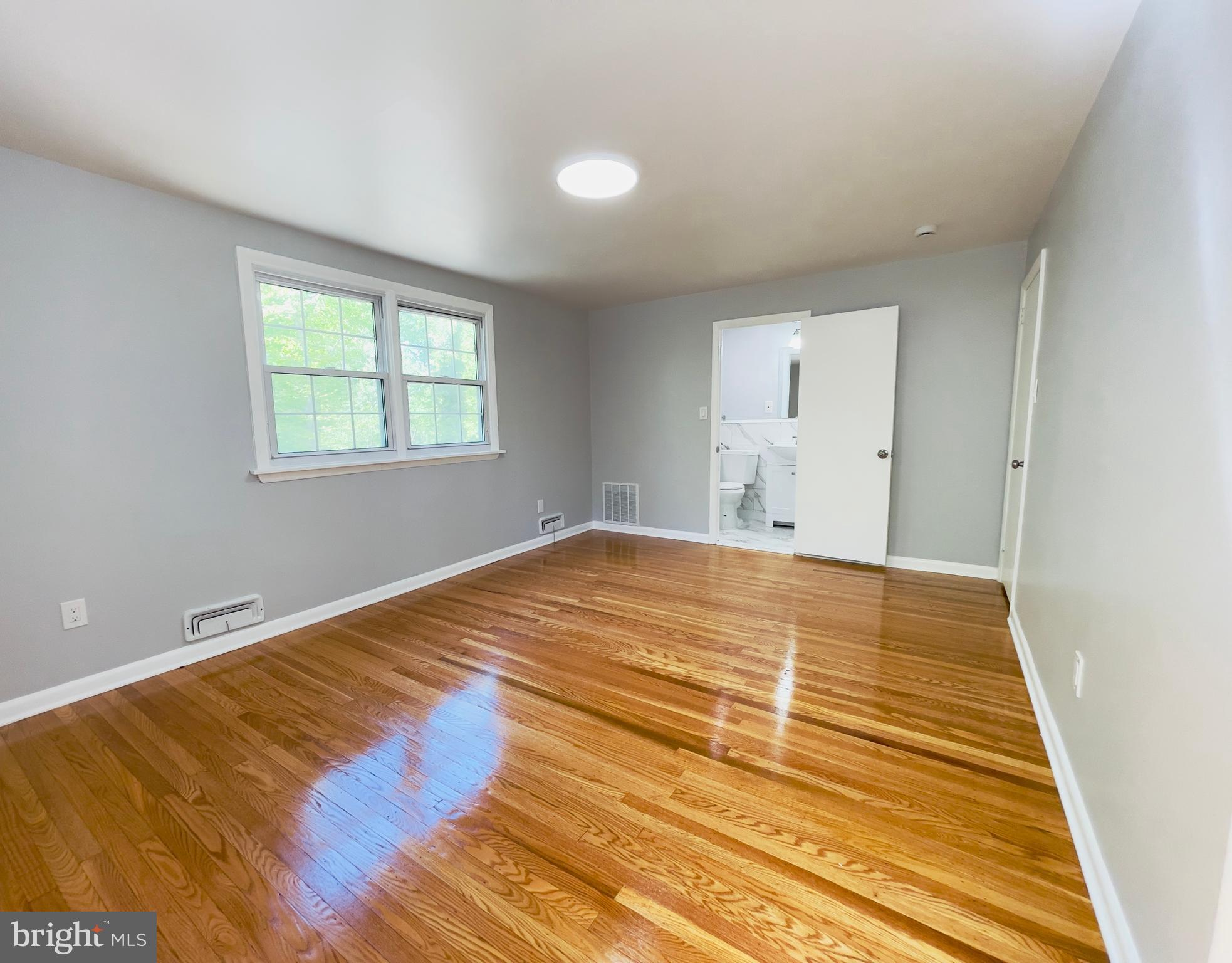 54 Saratoga Road Stratford, NJ 08084 - Photo 23 of 34 MASTER BEDROOM 2