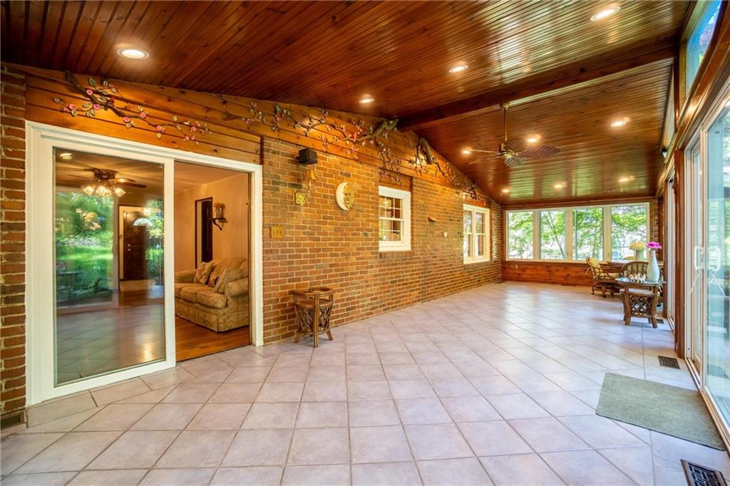 2005 Redcoach Road Allison Park, PA 15101 - Photo 9 of 25 Gallery Image 9