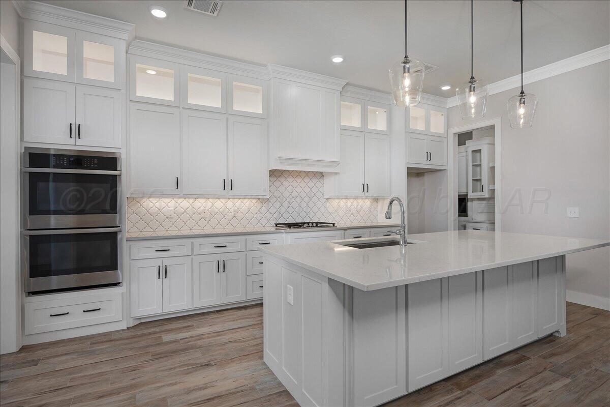 6300 Foley Square Street Amarillo, TX 79119 - Photo 5 of 39 Kitchen 1