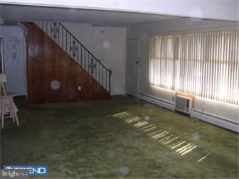 16 Plumtree Road Levittown, PA 19056 - Photo 4 of 12 Living Room