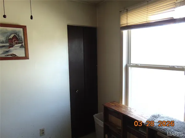 $265,000 | 8711 7 Hills Drive, Alton, IL 62002