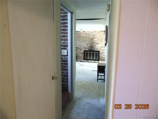 $265,000 | 8711 7 Hills Drive, Alton, IL 62002