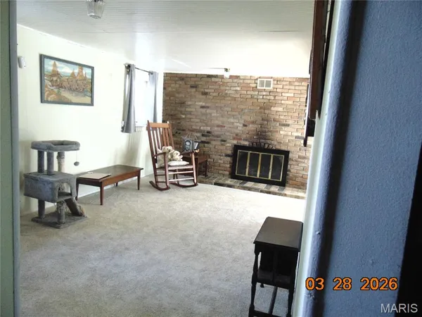 $265,000 | 8711 7 Hills Drive, Alton, IL 62002