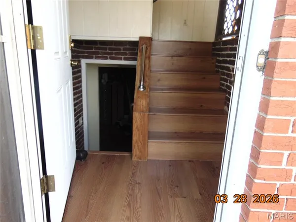 $265,000 | 8711 7 Hills Drive, Alton, IL 62002