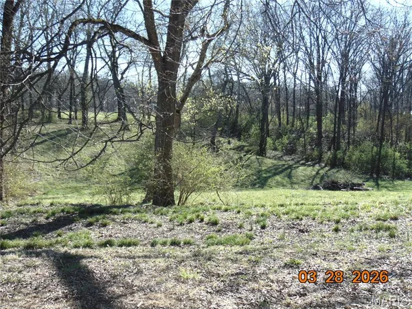 $265,000 | 8711 7 Hills Drive, Alton, IL 62002