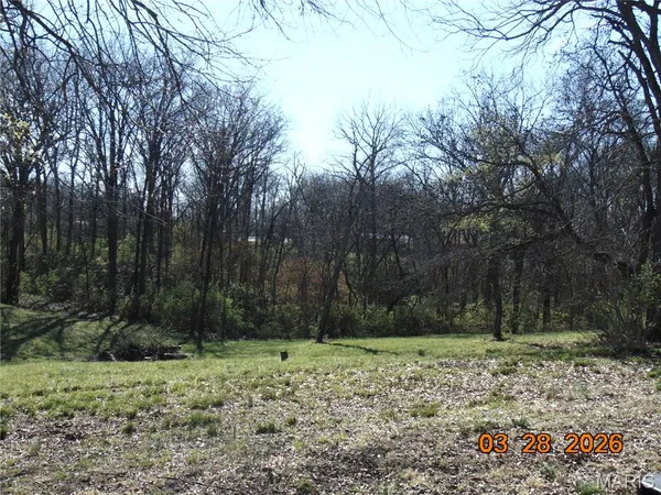 $265,000 | 8711 7 Hills Drive, Alton, IL 62002
