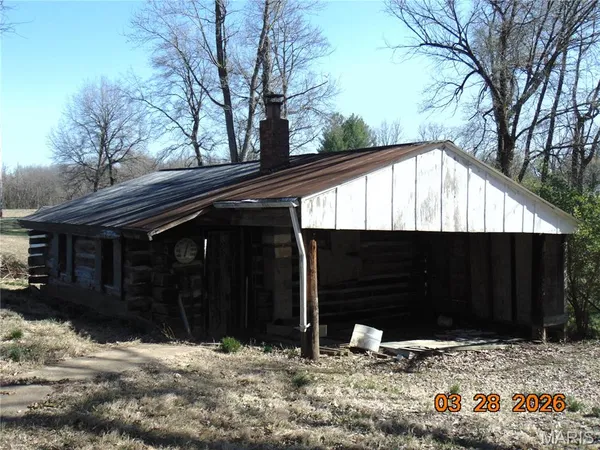 $265,000 | 8711 7 Hills Drive, Alton, IL 62002