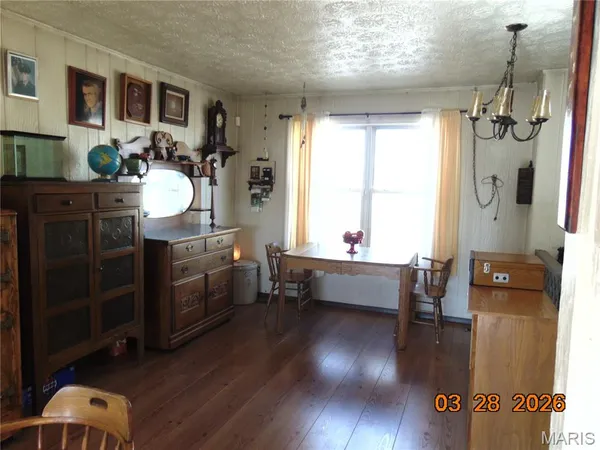 $265,000 | 8711 7 Hills Drive, Alton, IL 62002