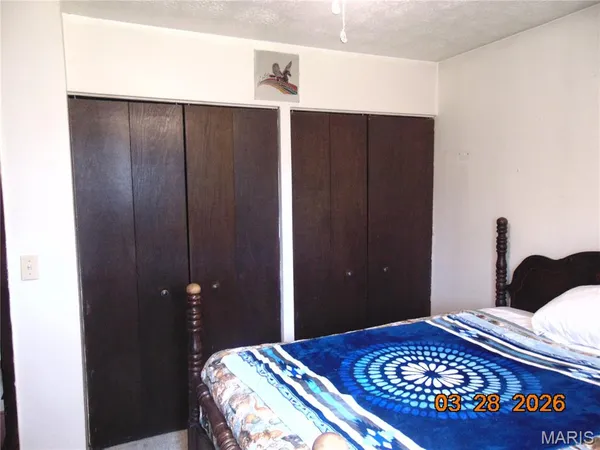 $265,000 | 8711 7 Hills Drive, Alton, IL 62002