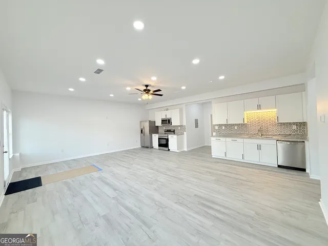 $1,700 | 44 Dew Lk Court, Grayson, GA 30017