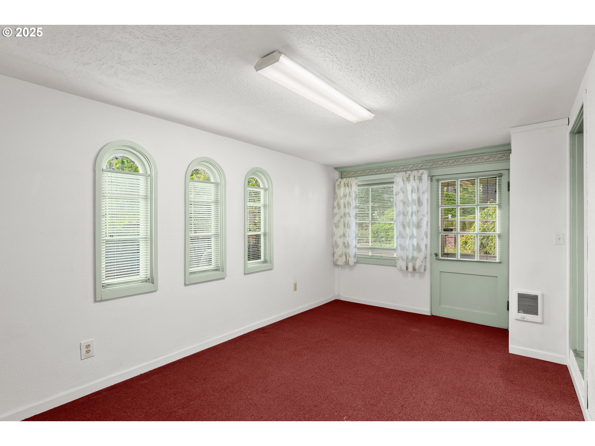 17300 Southeast Oatfield Road Milwaukie, OR 97267 - Photo 21 of 45 Bedroom