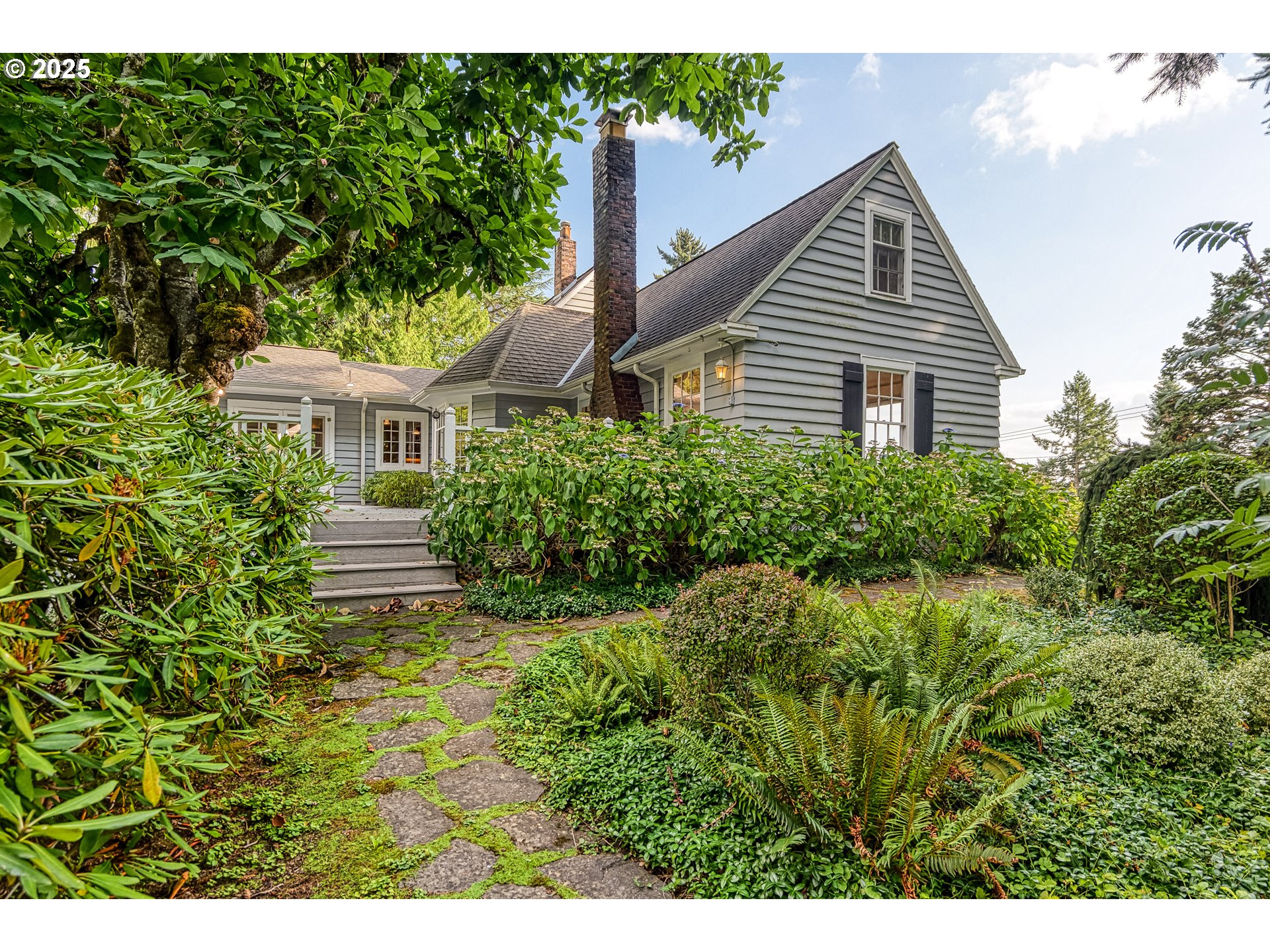 17300 Southeast Oatfield Road Milwaukie, OR 97267 - Photo 24 of 45 Deck